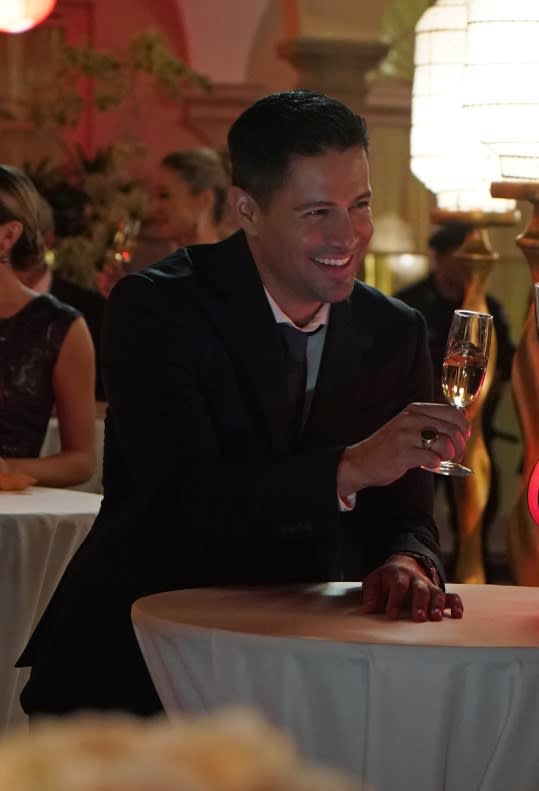 Celebrating - Magnum P.I. Season 1 Episode 13