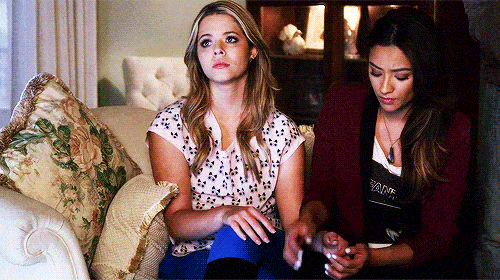Emily and Alison - Pretty Little Liars