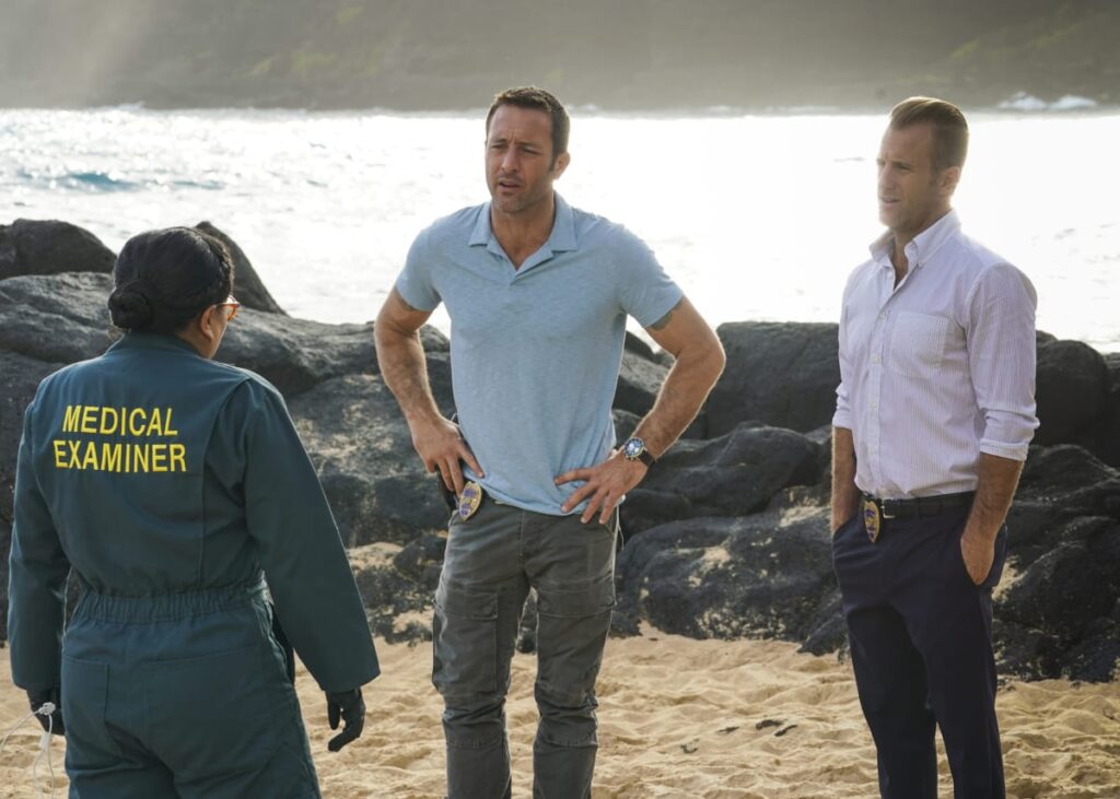 Murder In An Underwater Lab - Hawaii Five-0