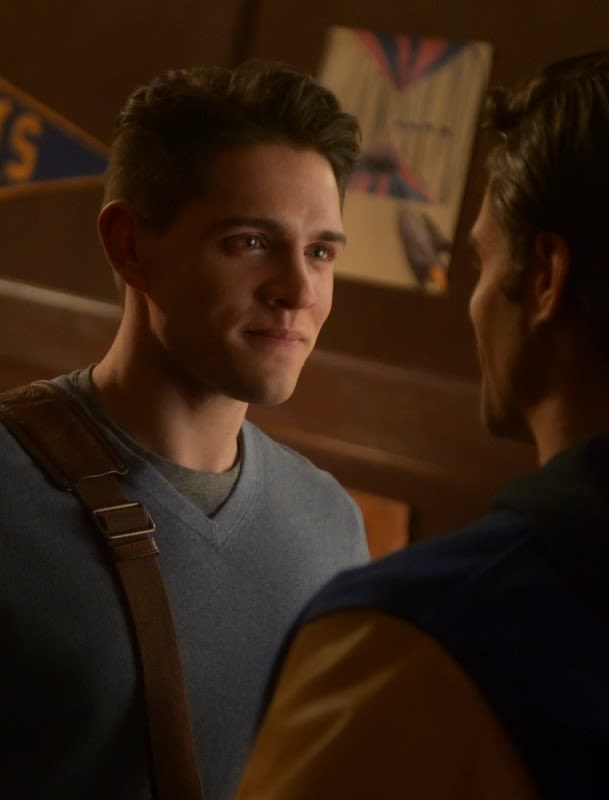 An Ultimatum - Tall - Riverdale Season 3 Episode 12