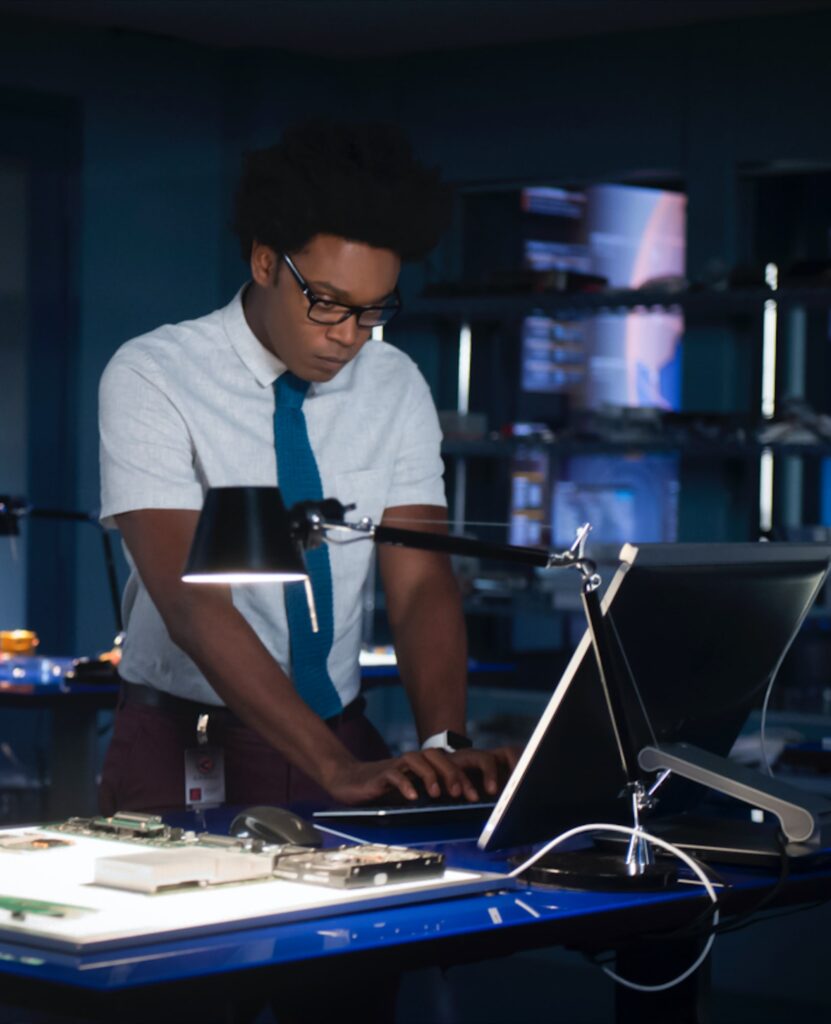 Curtis to the Rescue - Arrow Season 7 Episode 6