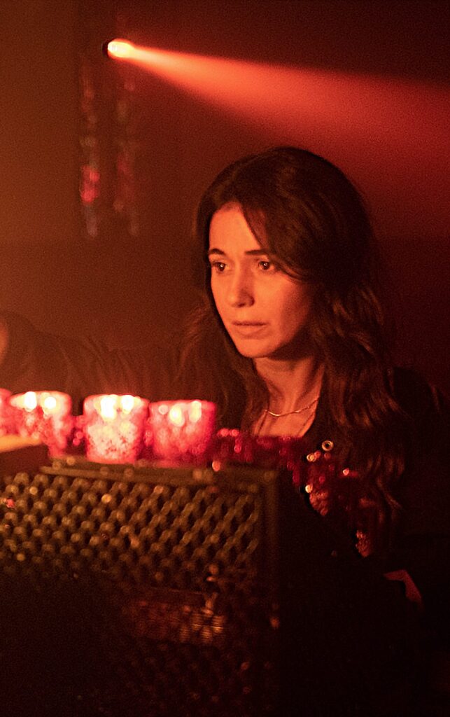 Lila Prays - The Passage Season 1 Episode 5