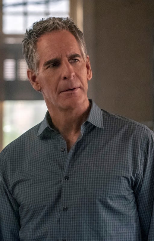 Walk on the Dark Side - NCIS: New Orleans Season 5 Episode 15