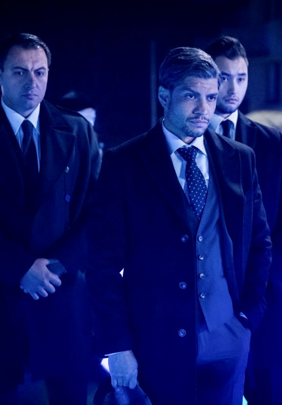 Flanked - Arrow Season 7 Episode 16