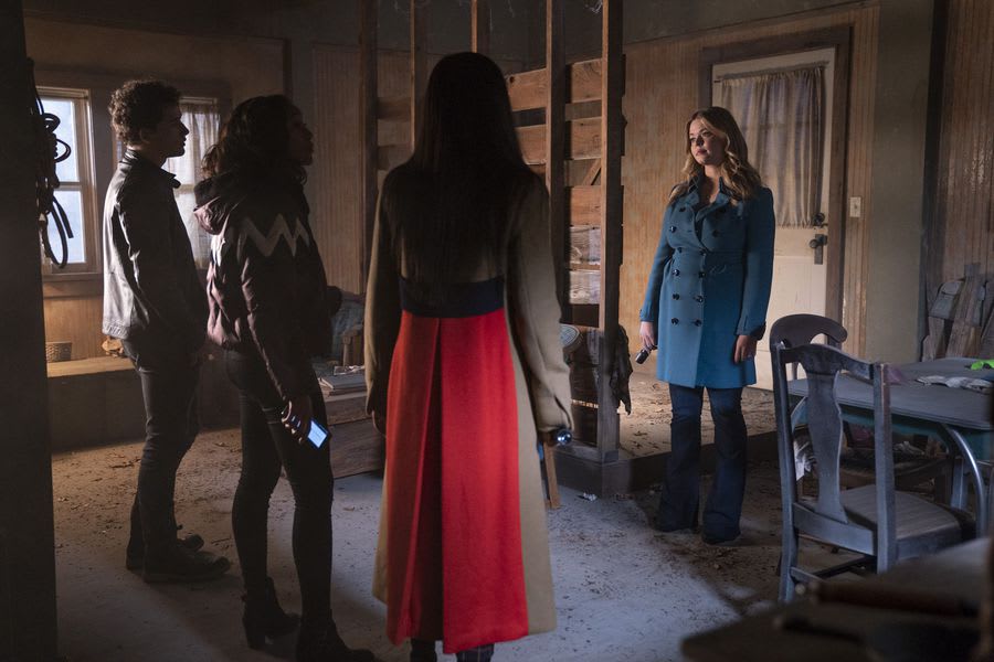 Accidental Run In - PLL: The Perfectionists Season 1 Episode 3