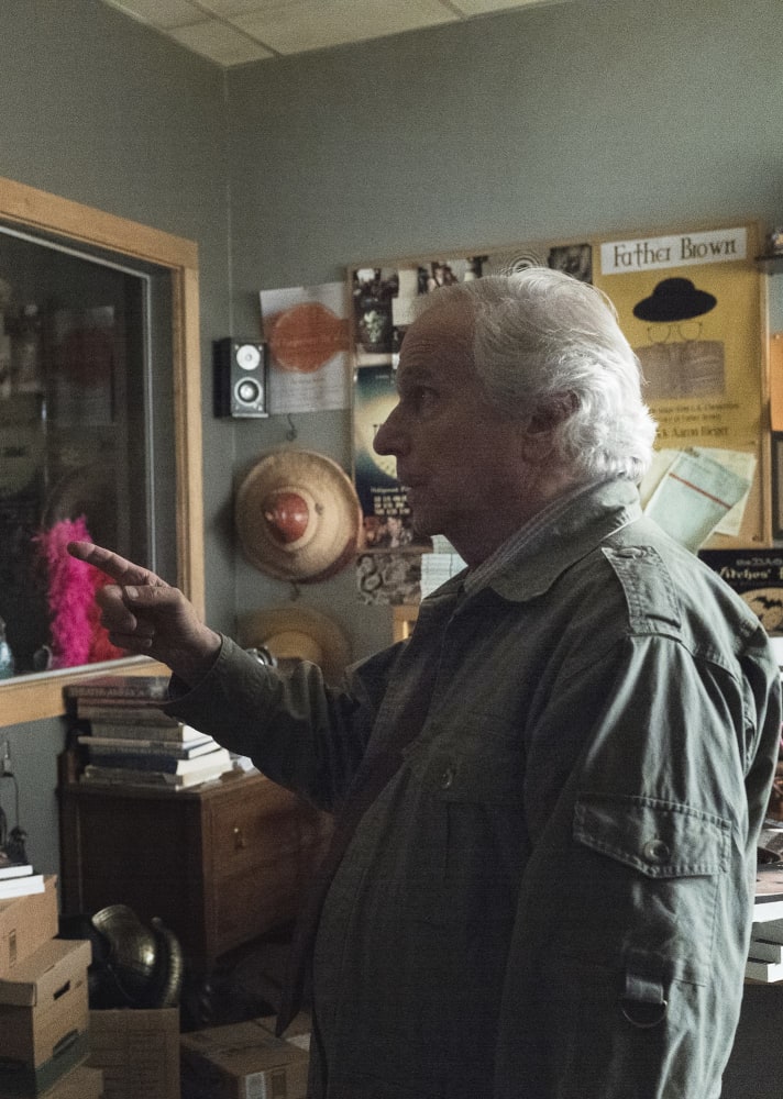 Gene Gives Barry the Finger Season 2 Episode 2