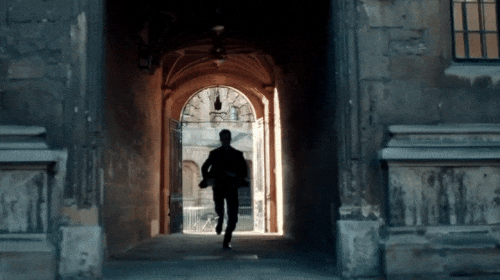 Matthew Runs to Diana's Side - A Discovery of Witches Season 1 Episode 3