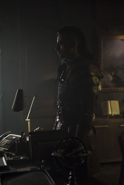 Seelie Visit - Shadowhunters Season 3 Episode 20