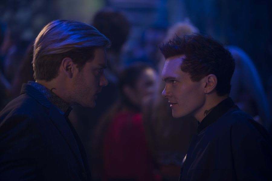Untrusting - Shadowhunters Season 3 Episode 19