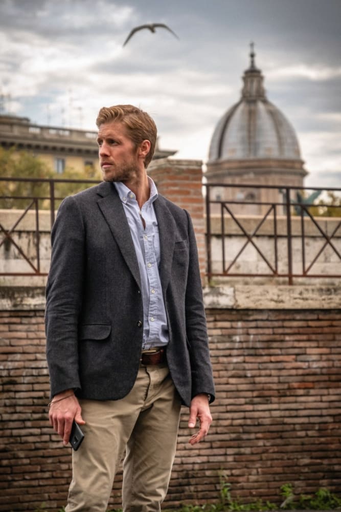 Antiquities Expert - Blood & Treasure Season 1 Episode 1