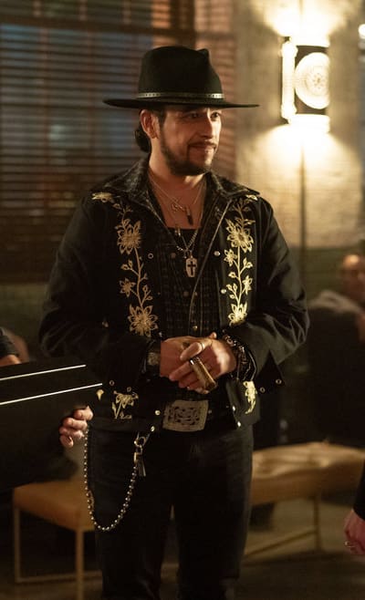 Boaz Pays a Visit - Queen of the South Season 4 Episode 3