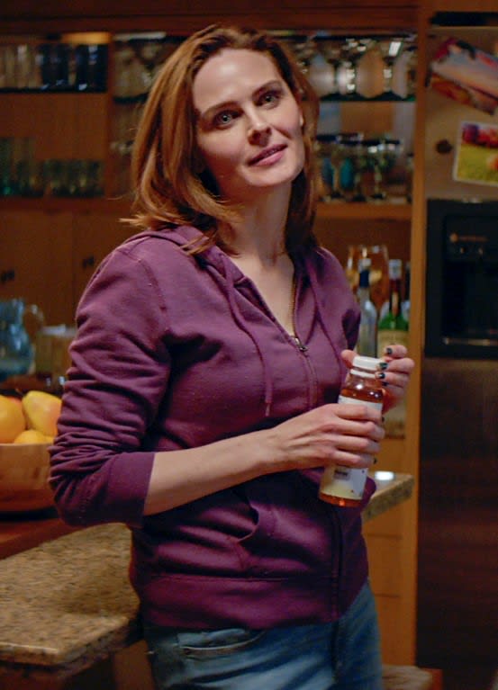 Hanging Out in the Kitchen - Animal Kingdom Season 4 Episode 3
