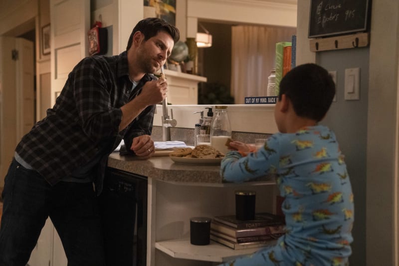 Breakfast with Dad - A Million Little Things Season 2 Episode 1