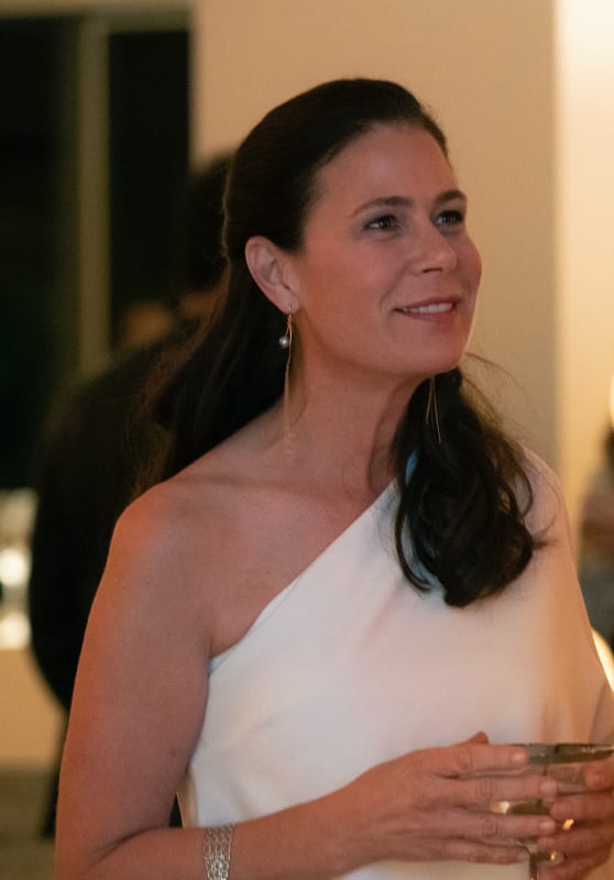 Helen Dazzles in White - The Affair Season 5 Episode 5