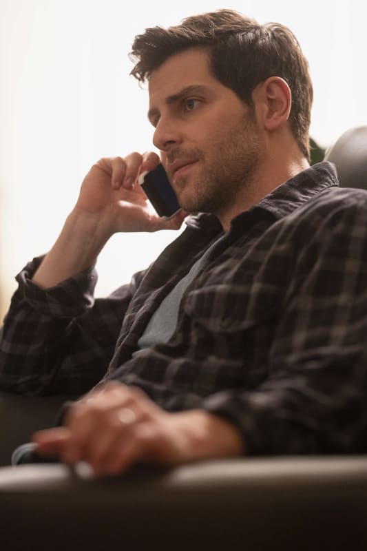 Making the Call  - A Million Little Things Season 2 Episode 1