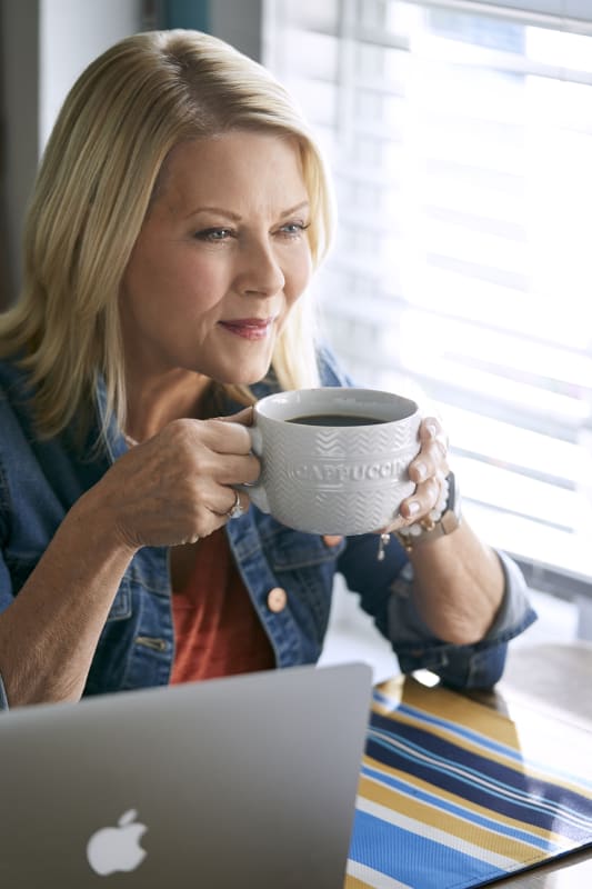 Megan Sips Coffee - Chesapeake Shores Season 4 Episode 3