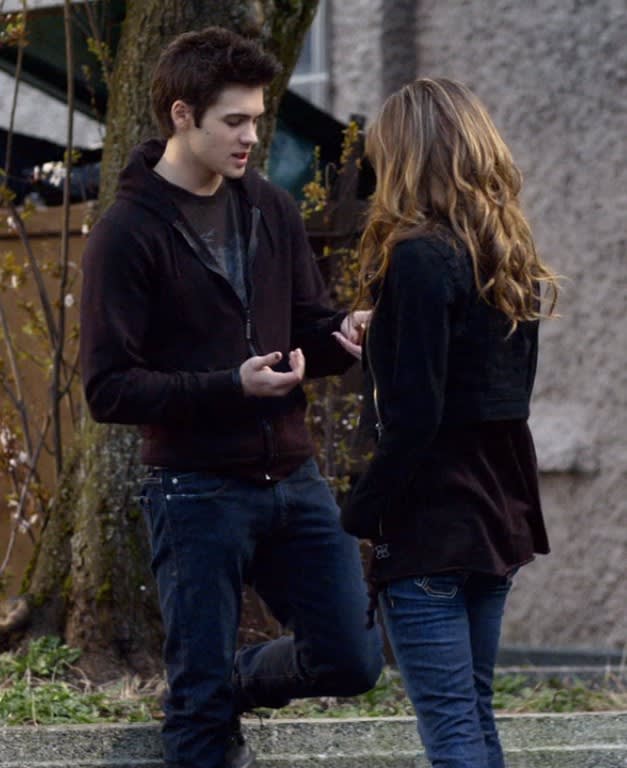 A Deal - The Vampire Diaries Season 1 Episode 1