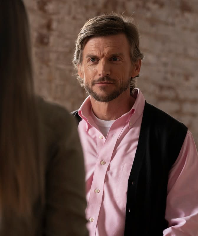 Gideon Emery as Shapiro - Blue Bloods Season 10 Episode 5