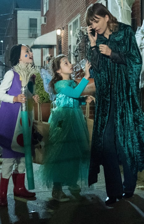 Kristen and daughters - EVIL Season 1 Episode 5