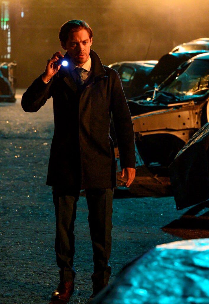 Lone Investigator - tall - Prodigal Son Season 1 Episode 6
