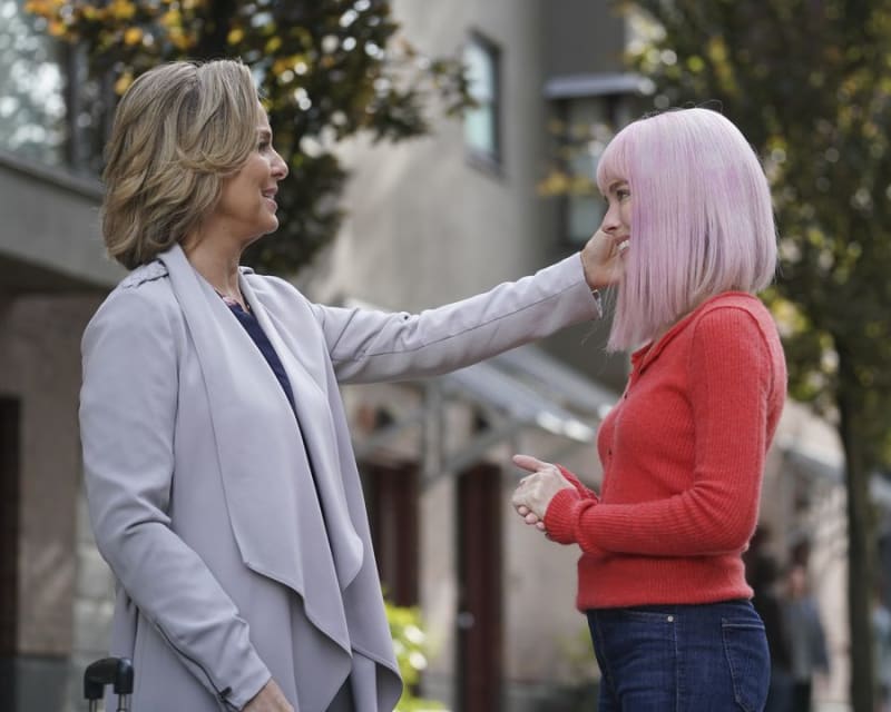 Maggie's Mom Visits - A Million Little Things