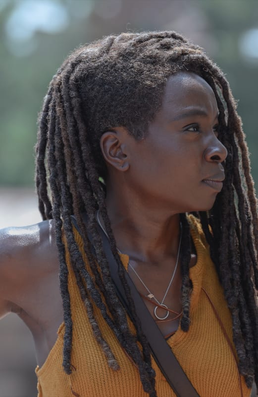 Michonne Looks On - The Walking Dead Season 10 Episode 4
