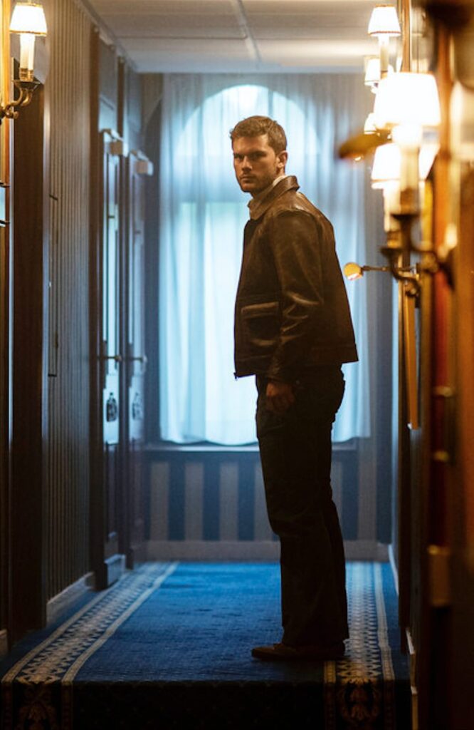 Randolph in a Corridor - Treadstone Season 1 Episode 3