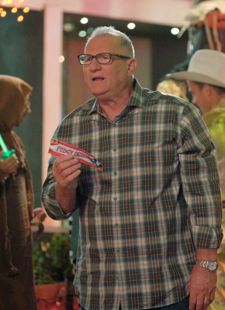 The Long Lost Fudgy Duddy - Modern Family Season 11 Episode 5