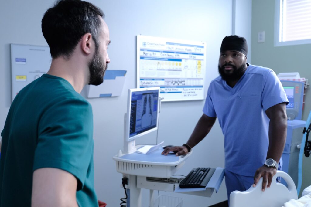 Consulting with the Raptor - The Resident Season 3 Episode 7