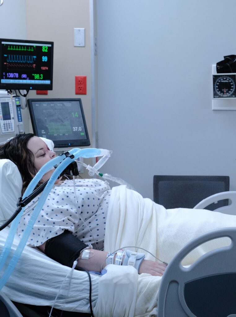 Severely Injured - Tall - The Resident Season 3 Episode 7