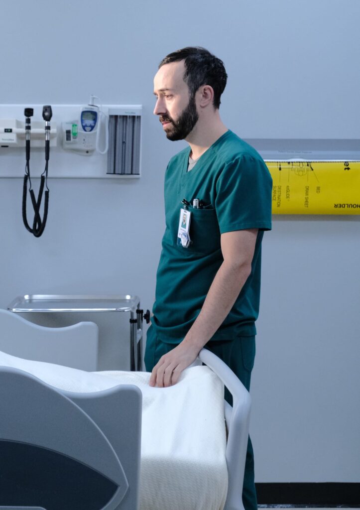 Shaken Up - Tall - The Resident Season 3 Episode 7