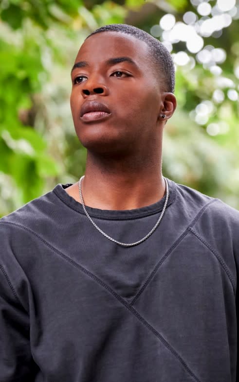 Trying to Connect - All American Season 2 Episode 7