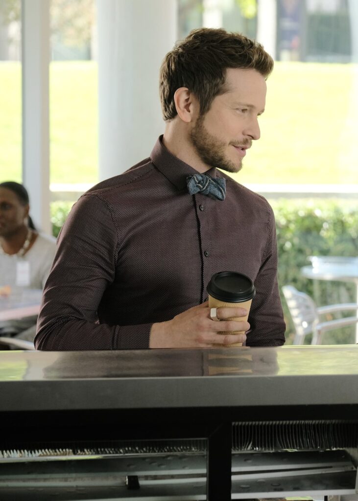 Buying Coffee - Tall - The Resident Season 3 Episode 10