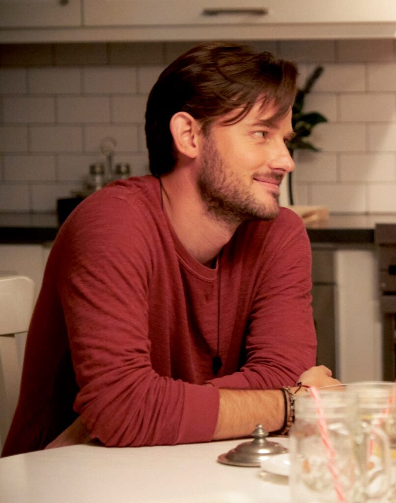 Enamored - Tall - A Date By Christmas Eve