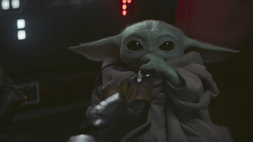 Jedi baby at the end - The Mandalorian Season 1 Episode 8