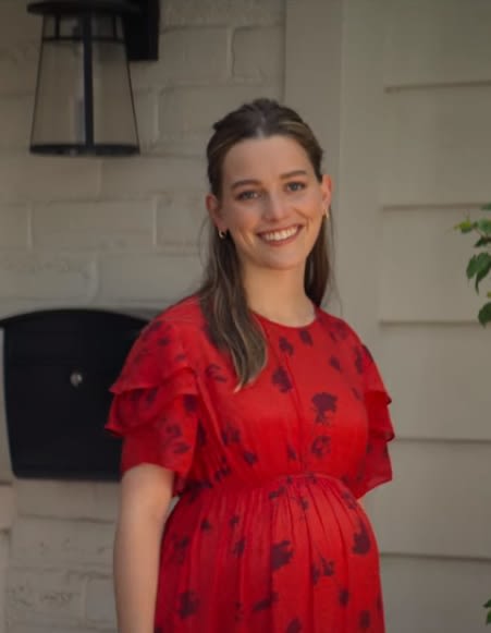 Pregnant Love - YOU Season 2 Episode 9