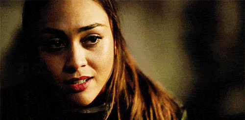 Raven and Zeke Smiling - The 100