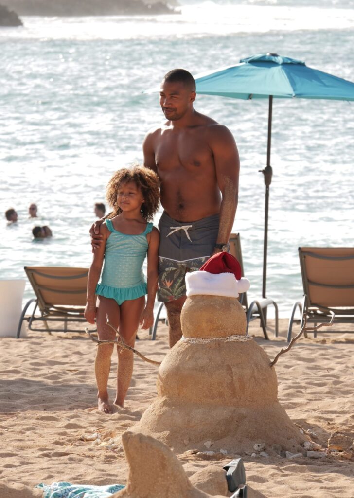 Sand Snowman - Tall - Same Time, Next Christmas