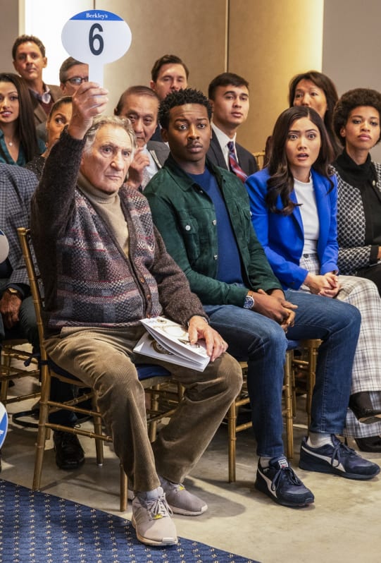 Bidding War - God Friended Me Season 2 Episode 11