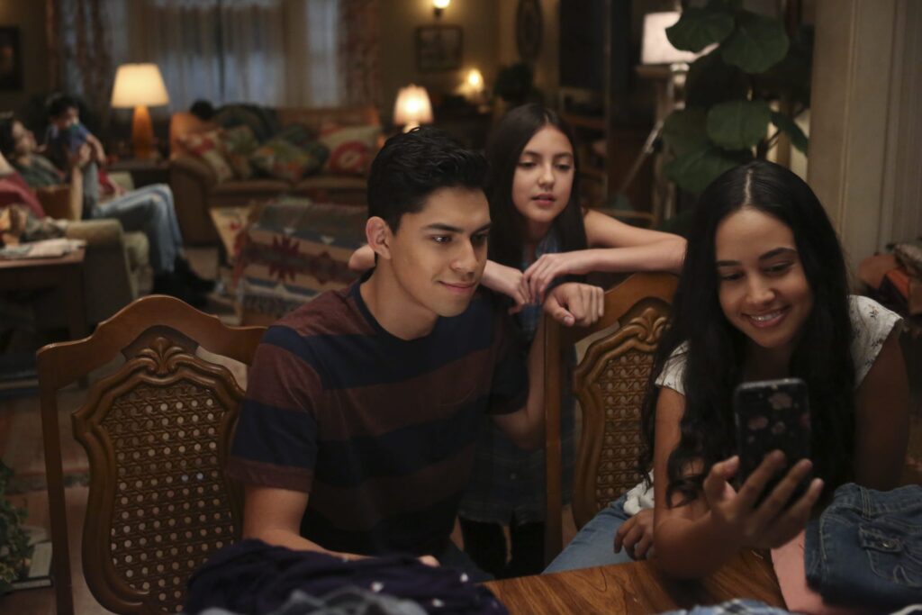Face Time - Party of Five Season 1 Episode 2