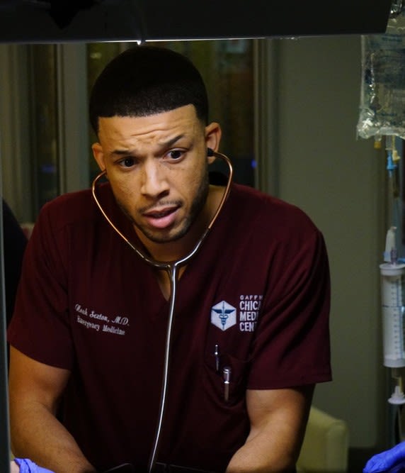 Noah Assists - Chicago Med Season 5 Episode 11
