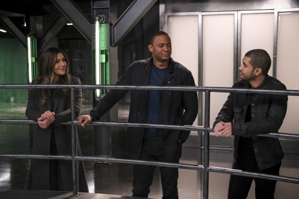 One Last Bunker Trip - Arrow Season 8 Episode 10