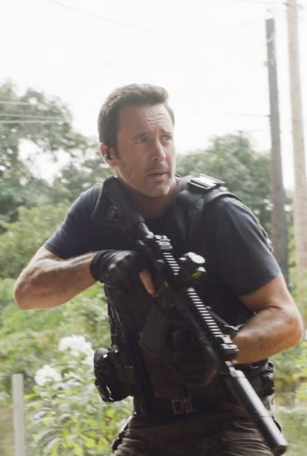 Closing In on Suspects - Hawaii Five-0 Season 10 Episode 18