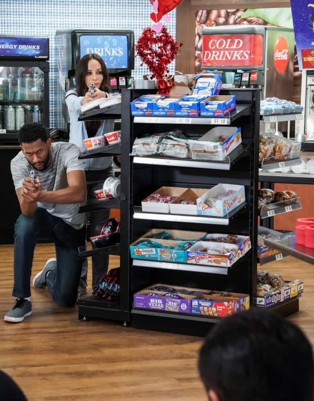 Holiday Hold-up - Hawaii Five-0 Season 10 Episode 16