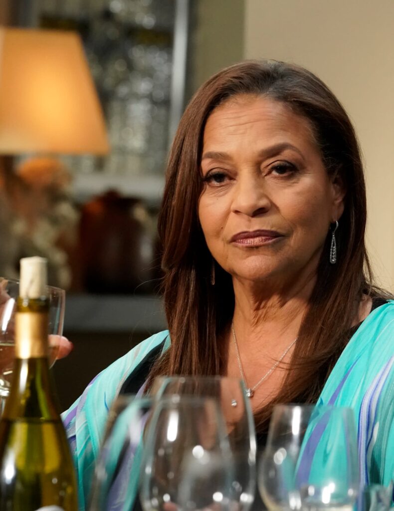 Queen Bee - Tall - Grey's Anatomy Season 16 Episode 12