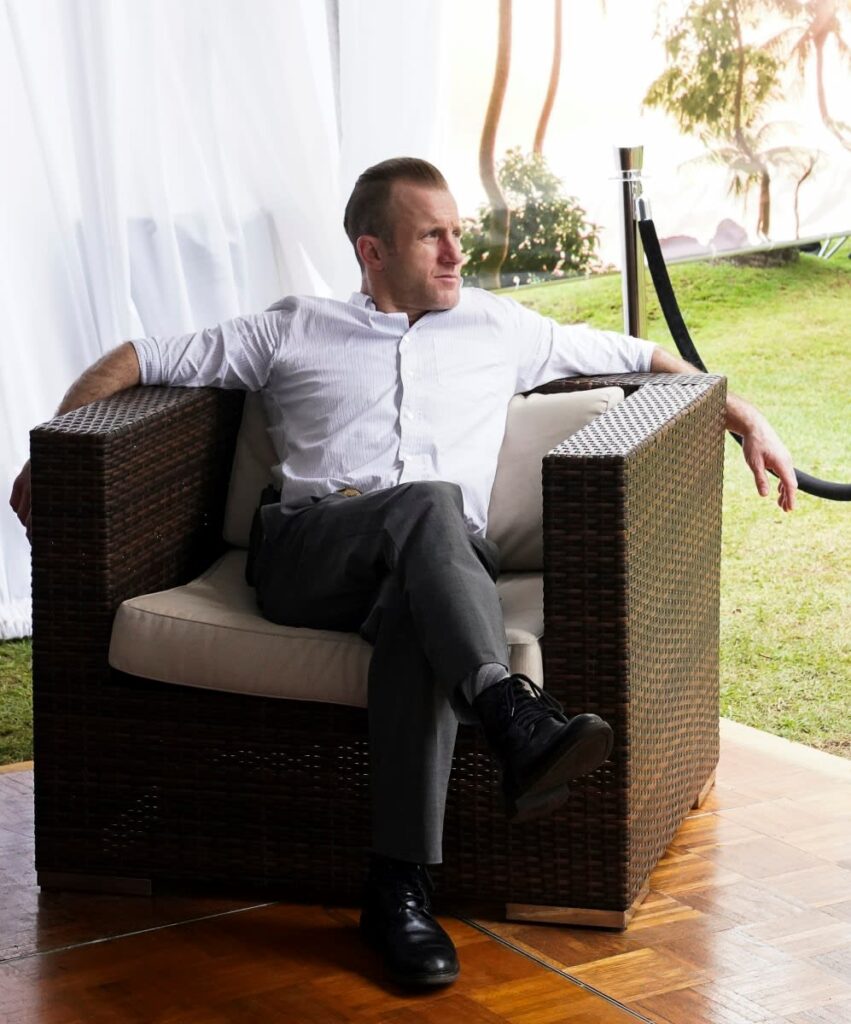 Sitting a Spell - Hawaii Five-0 Season 10 Episode 17