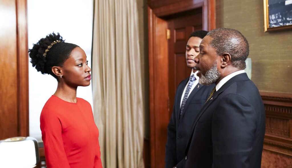The Royal Family - God Friended Me Season 2 Episode 13