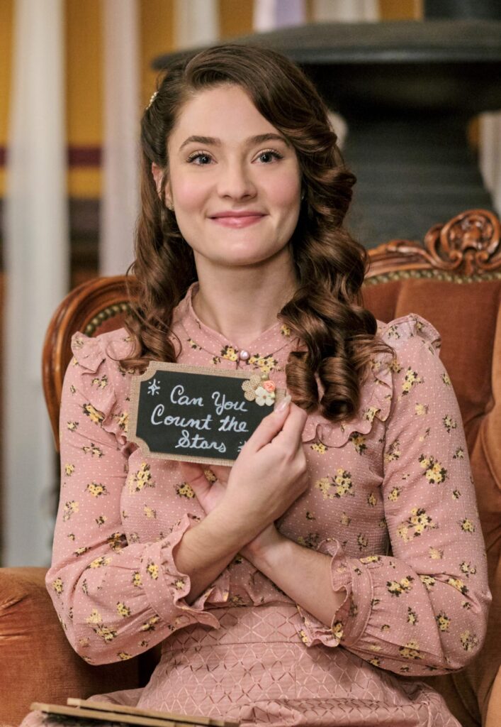 Clara Gets a Card at the Bachelorette Party - When Calls the Heart Season 7 Episode 5