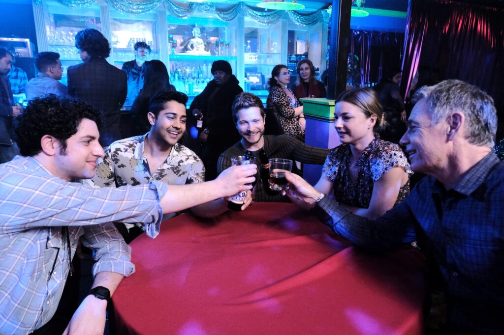 Getting Drinks with the Gang  - The Resident Season 3 Episode 17