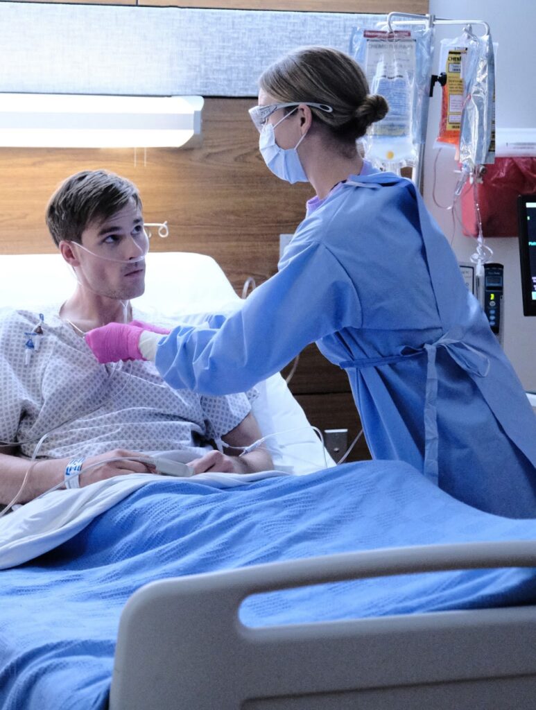 Treating the Son in Law - Tall - The Resident Season 3 Episode 18